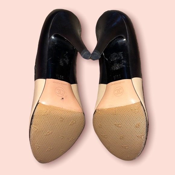 Chanel Black and Beige Mary Jane’s CC Back Logo - Picture 5 of 11